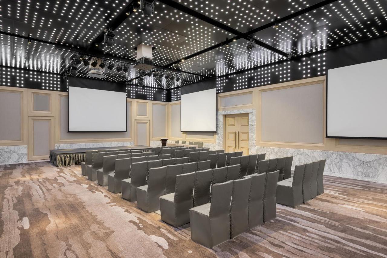 Le Meridien Тайджун Екстериор снимка The ballroom