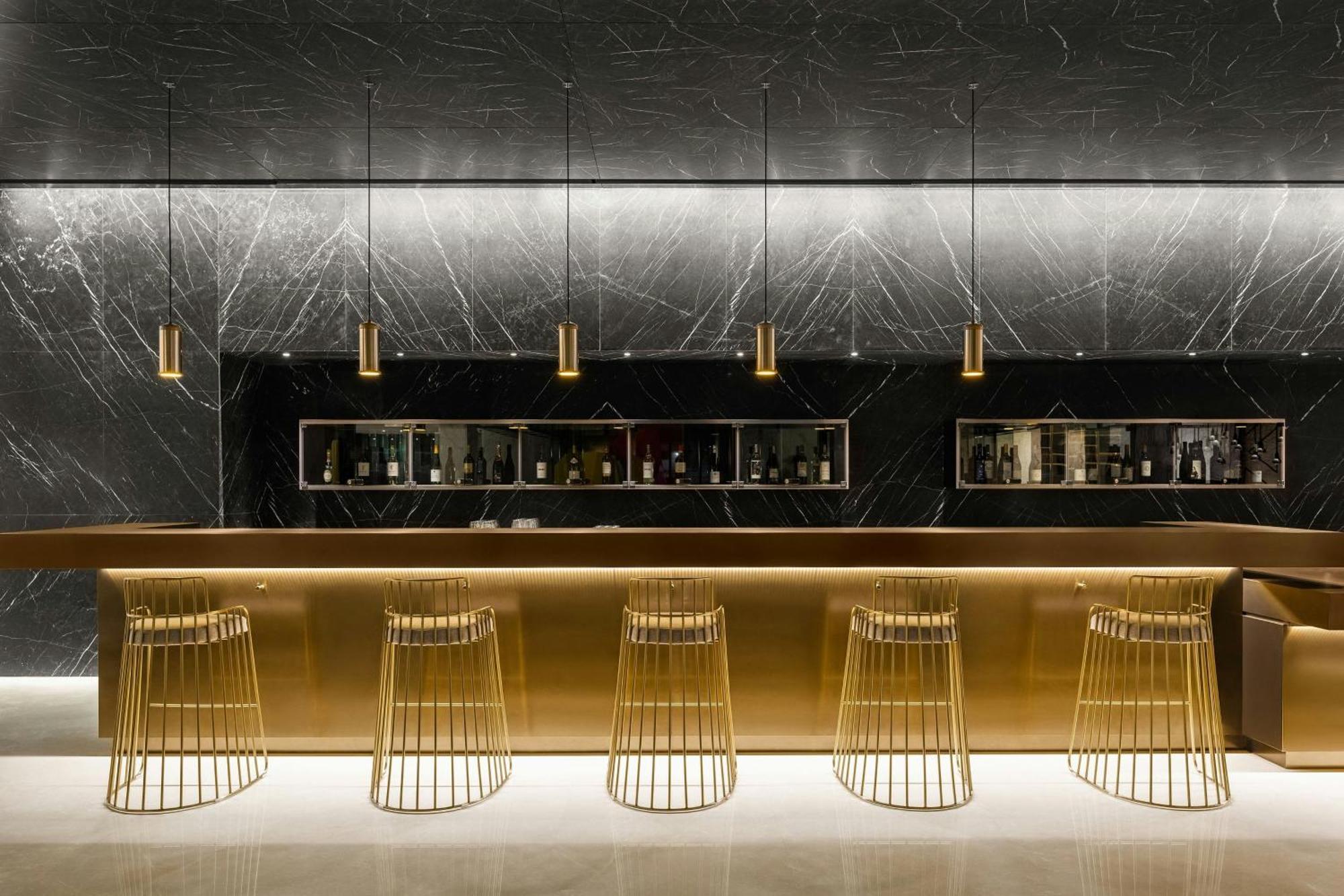 Le Meridien Тайджун Екстериор снимка The bar at the 2018-opened lounge